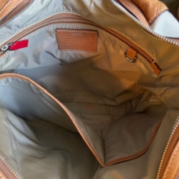 Tumi Leather Tote - Picture 4 of 8